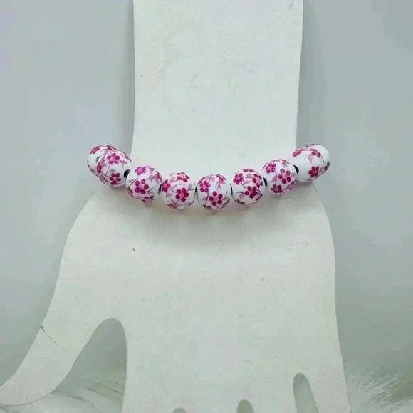 Chinese-Style Ceramic Pink Floral Design Beaded Bracelet - Picture 3 of 5